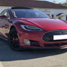 rent_tesla_model_S_red_1