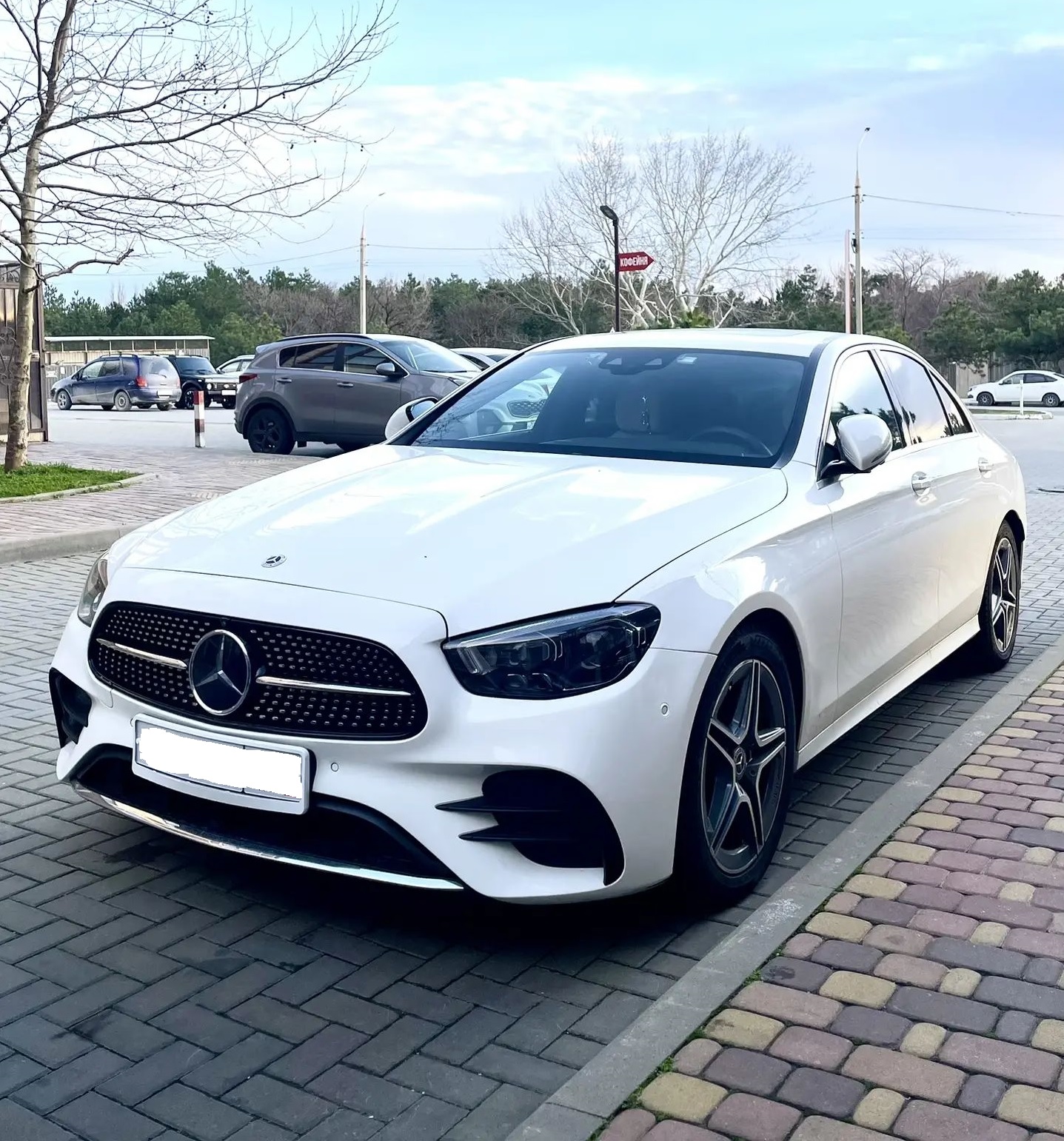 rent mercedes e 213 reslal white 1c